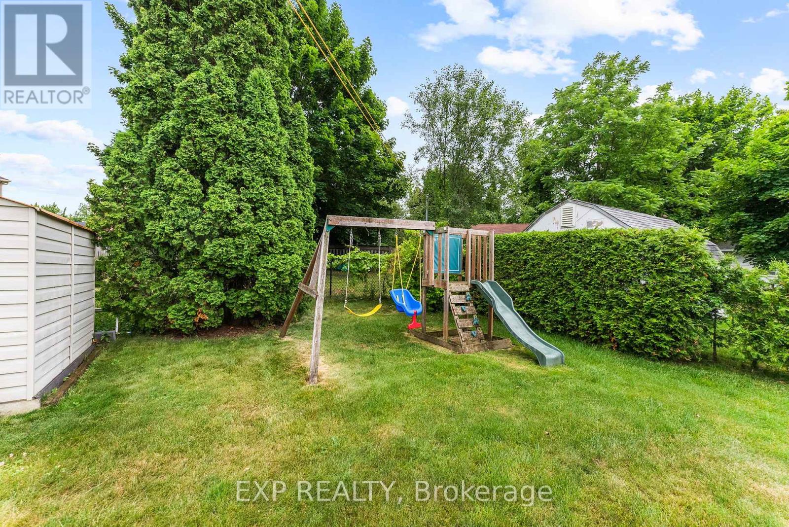 Photo 48 of 111 A Church Street, Georgina ON
