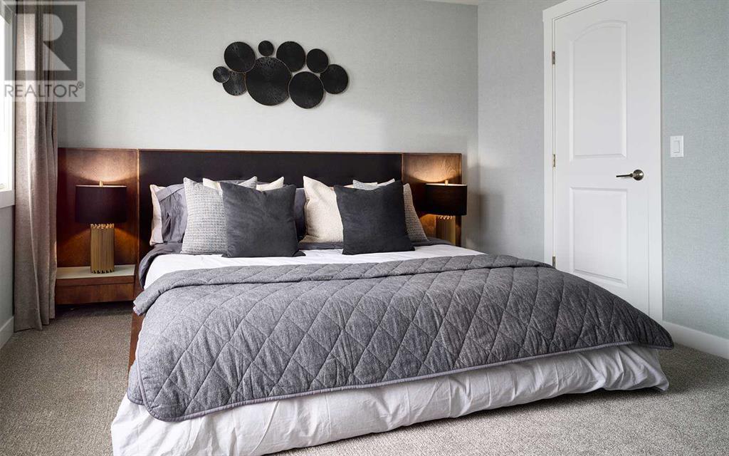 Single Family House for Sale in  Starling Park NW Moraine Calgary 