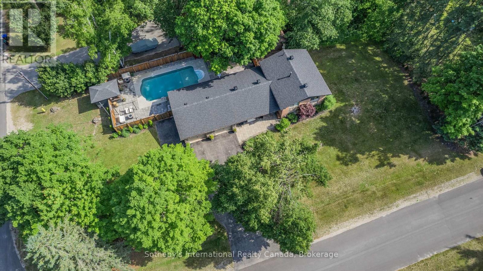 Photo 48 of 4 Peacher Street, Springwater ON