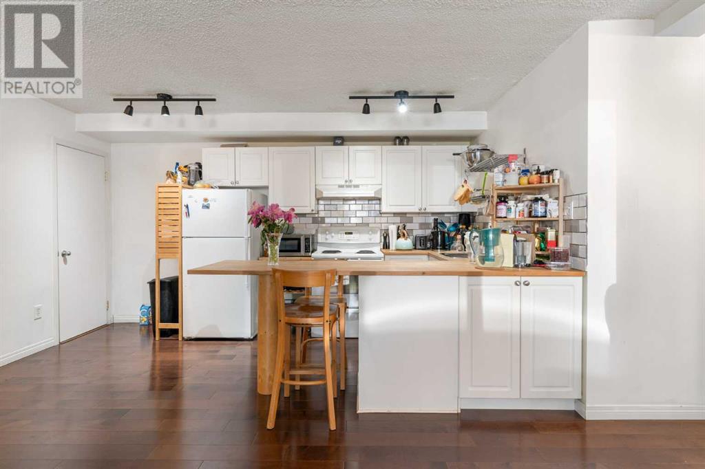 Single Family House for Sale in    Avenue SW Mission Calgary 