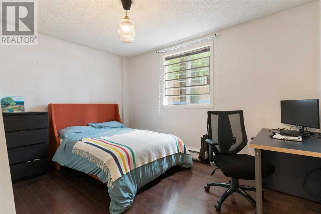Single Family House for Sale in    Avenue SW Mission Calgary 