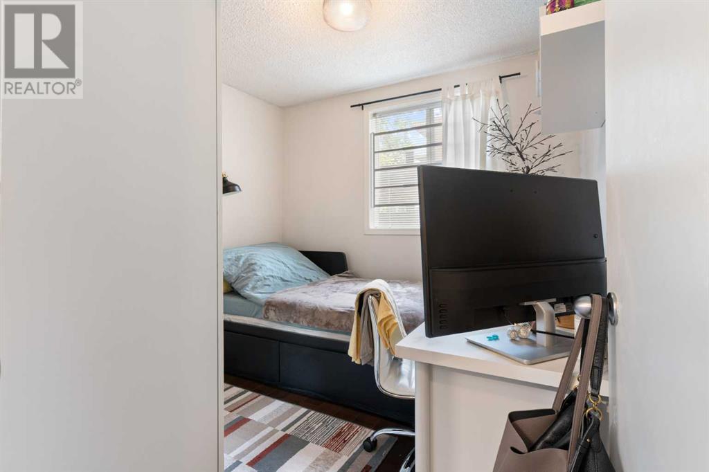 Single Family House for Sale in    Avenue SW Mission Calgary 
