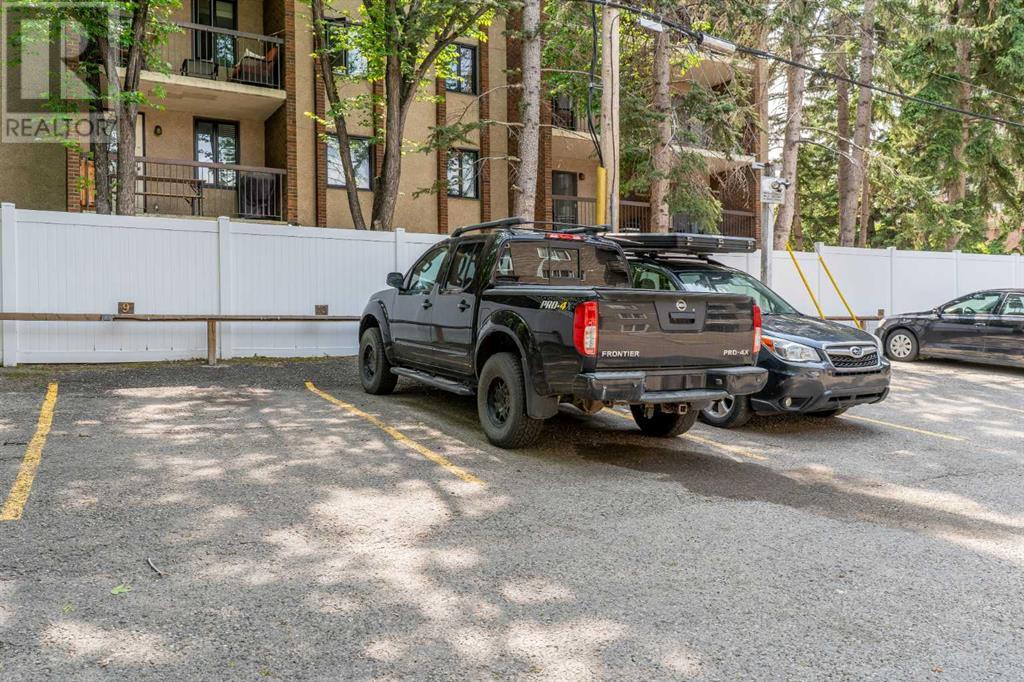 Single Family House for Sale in    Avenue SW Mission Calgary 