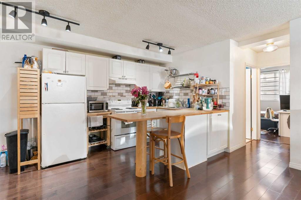 Single Family House for Sale in    Avenue SW Mission Calgary 