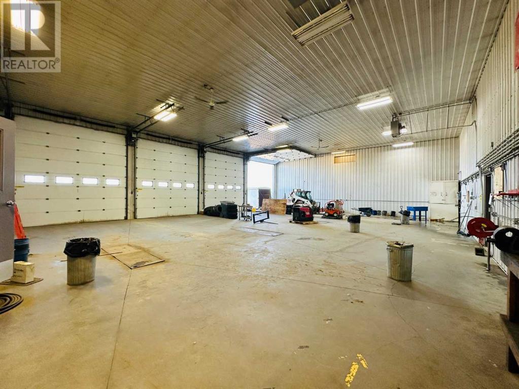 Photo 6 of 4212 40 Avenue, Valleyview AB