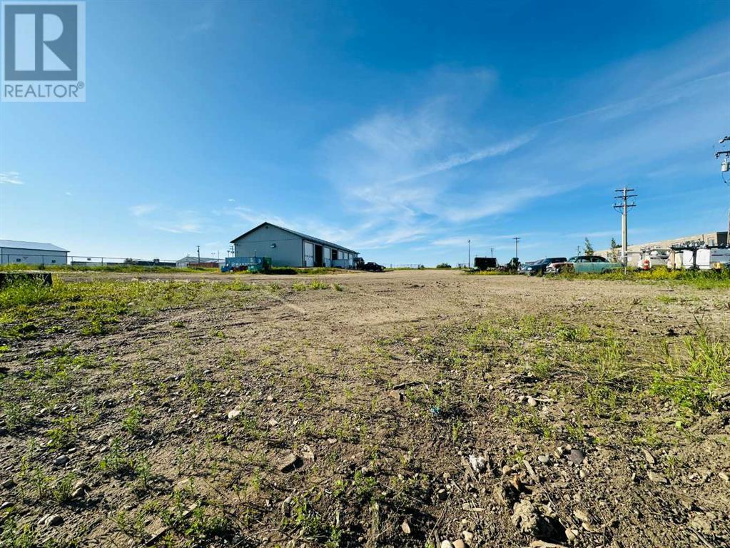 Photo 4 of 4212 40 Avenue, Valleyview AB