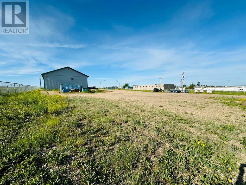 Photo 3 of 4212 40 Avenue, Valleyview AB