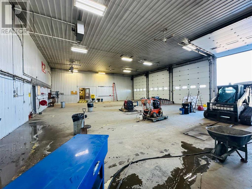 Photo 7 of 4212 40 Avenue, Valleyview AB
