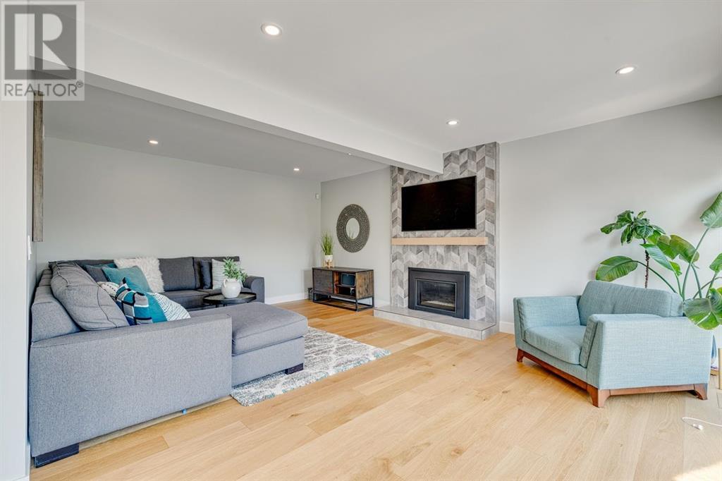 Single Family House for Sale in  Strathcona Bay SW Strathcona Park Calgary 