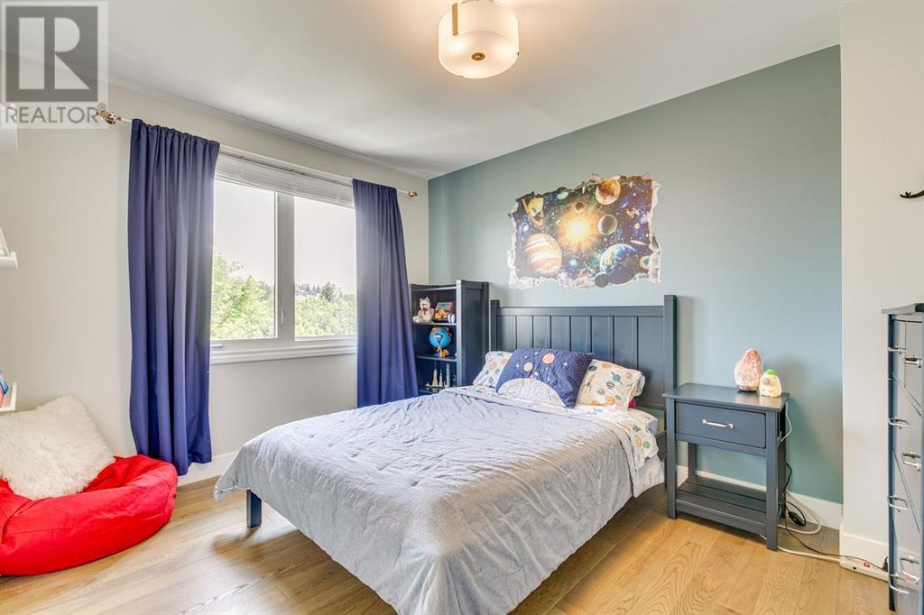 Single Family House for Sale in  Strathcona Bay SW Strathcona Park Calgary 