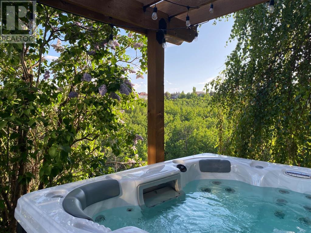 Single Family House for Sale in  Strathcona Bay SW Strathcona Park Calgary 