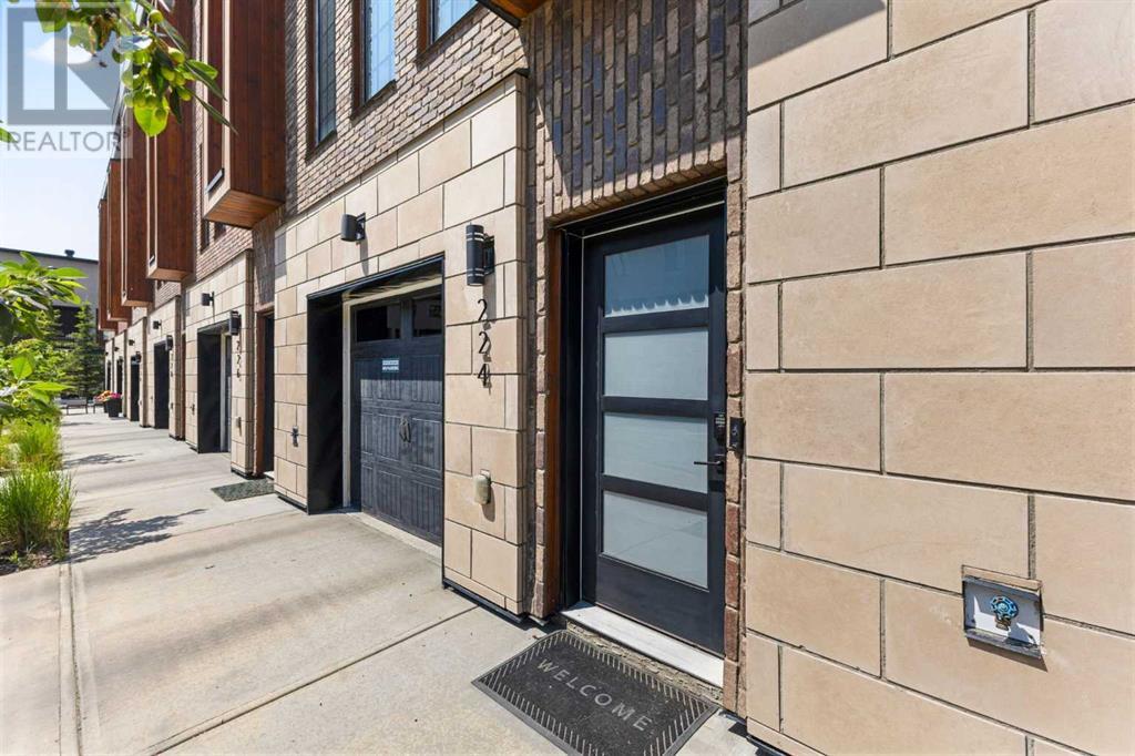 Single Family House for Sale in   Greenbriar Place NW Greenwood/Greenbriar Calgary 