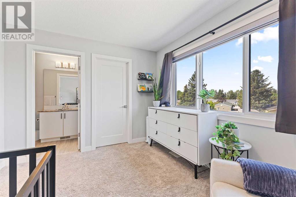 Single Family House for Sale in   Greenbriar Place NW Greenwood/Greenbriar Calgary 