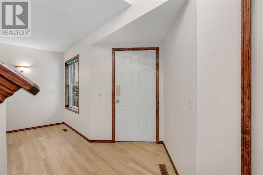 Single Family House for Sale in  Tuscany Way NW Tuscany Calgary 