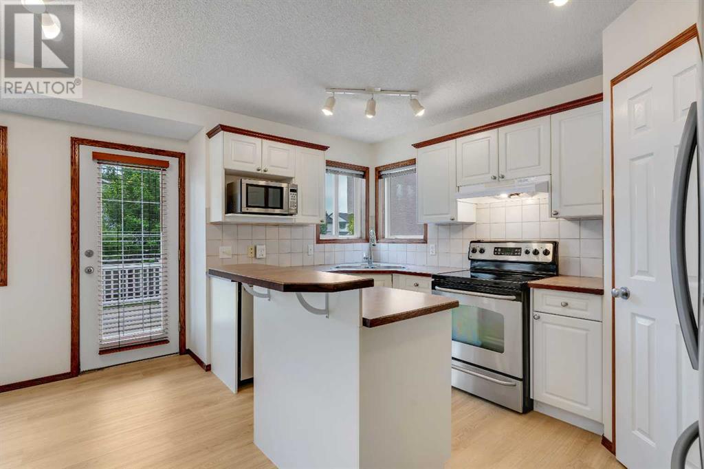 Single Family House for Sale in  Tuscany Way NW Tuscany Calgary 