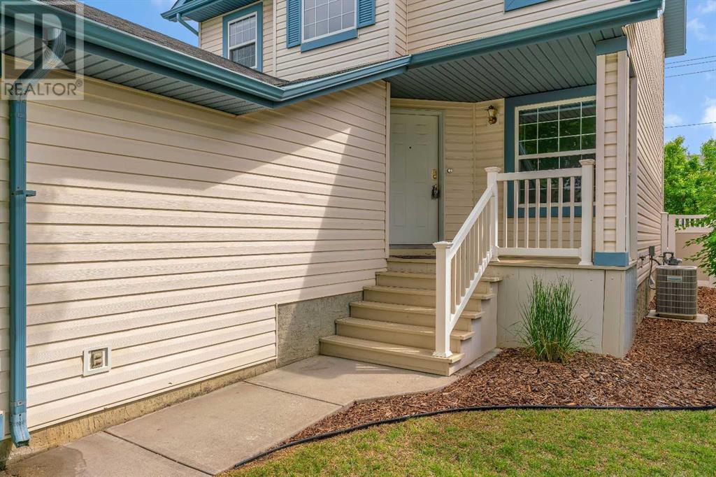 Single Family House for Sale in  Tuscany Way NW Tuscany Calgary 