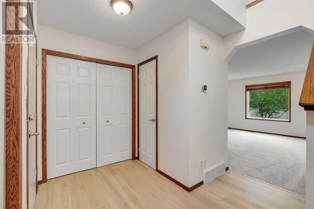 Single Family House for Sale in  Tuscany Way NW Tuscany Calgary 