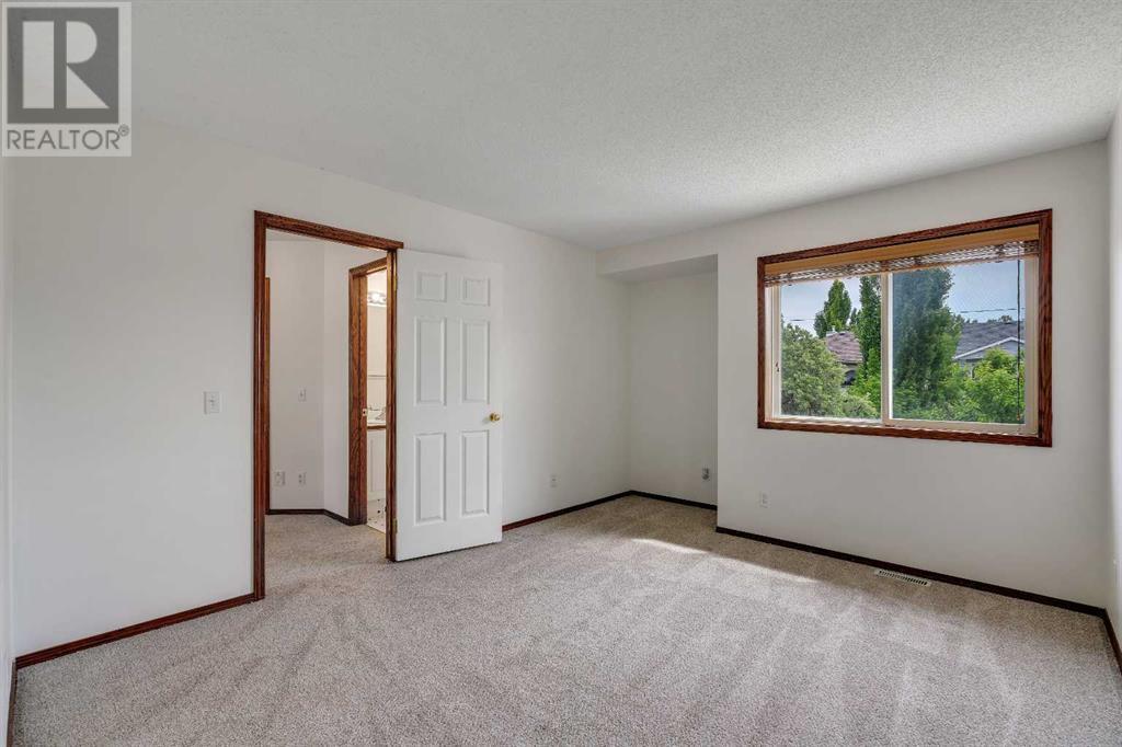 Single Family House for Sale in  Tuscany Way NW Tuscany Calgary 