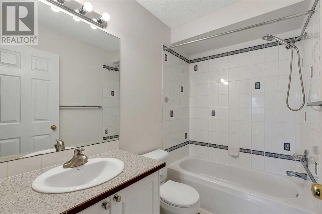Single Family House for Sale in  Tuscany Way NW Tuscany Calgary 