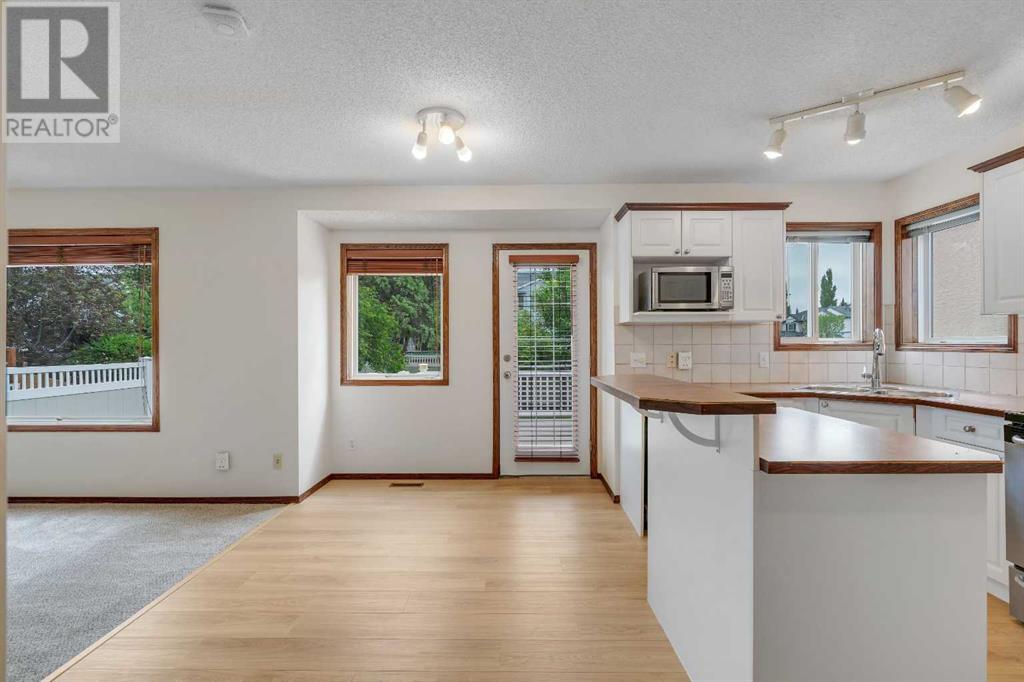 Single Family House for Sale in  Tuscany Way NW Tuscany Calgary 