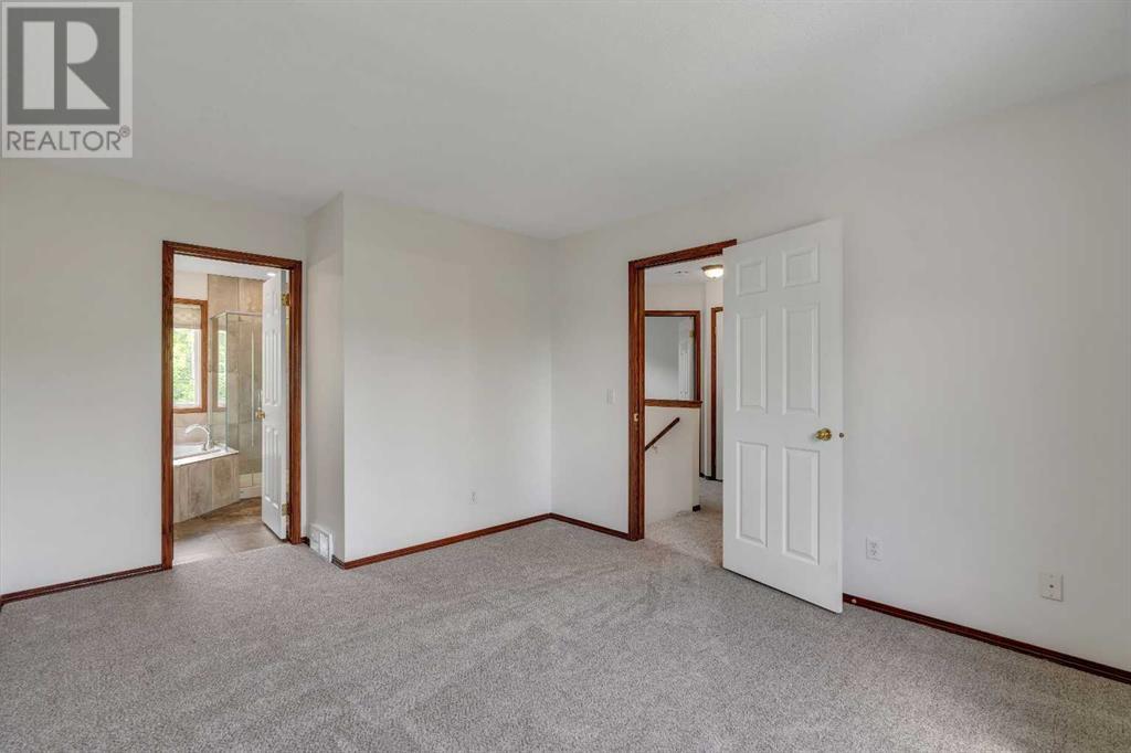 Single Family House for Sale in  Tuscany Way NW Tuscany Calgary 