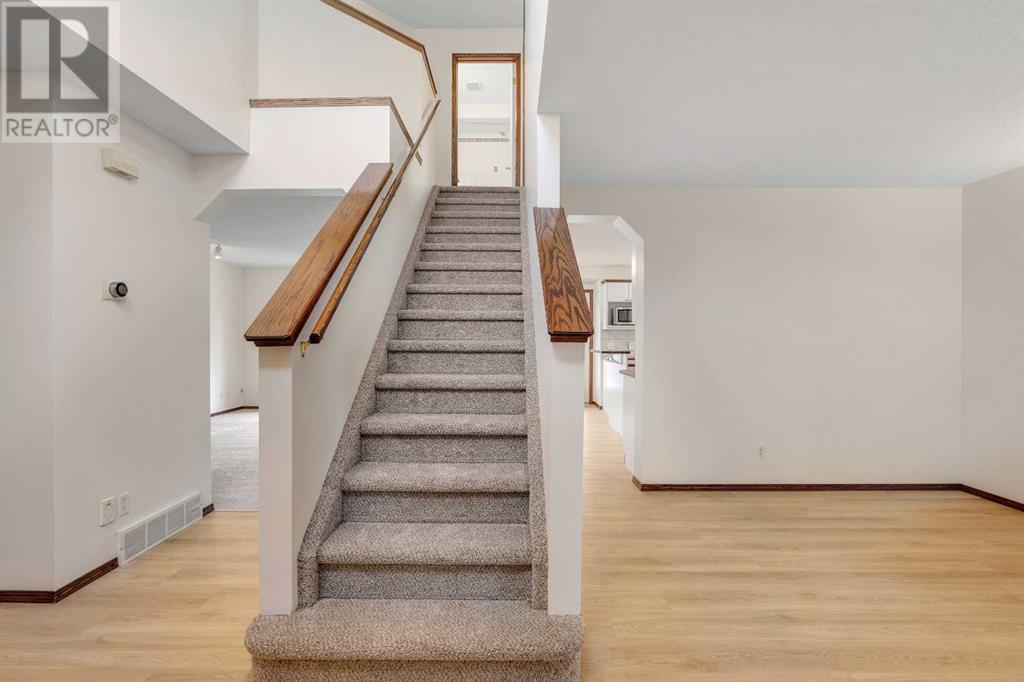 Single Family House for Sale in  Tuscany Way NW Tuscany Calgary 
