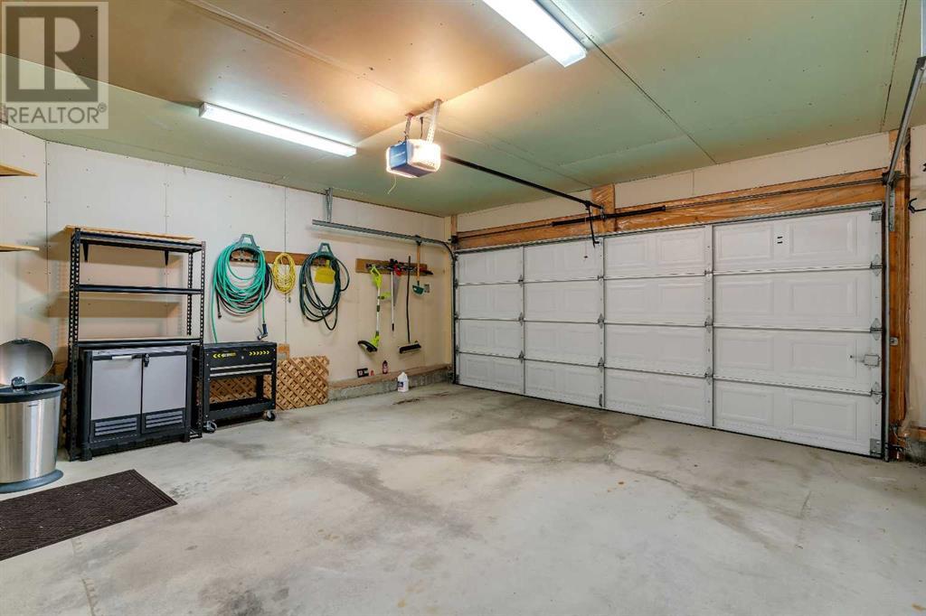 Single Family House for Sale in  Tuscany Way NW Tuscany Calgary 