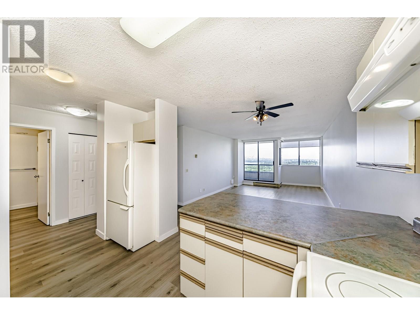 Photo 18 of 2205 3970 Carrigan Court, Burnaby BC