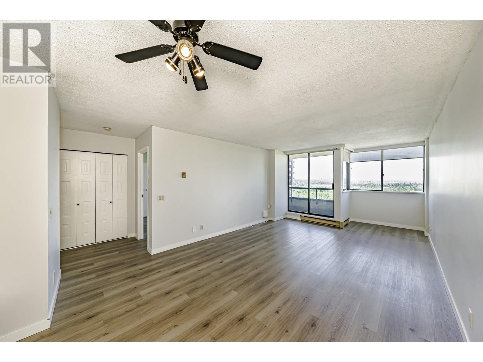 Photo 10 of 2205 3970 Carrigan Court, Burnaby BC