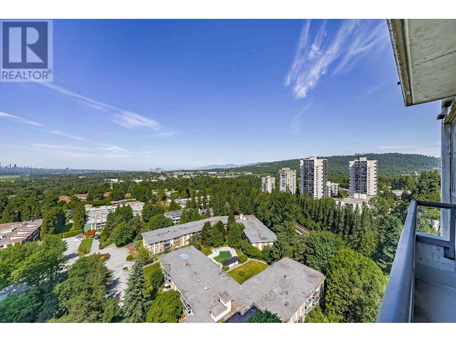 Photo 6 of 2205 3970 Carrigan Court, Burnaby BC