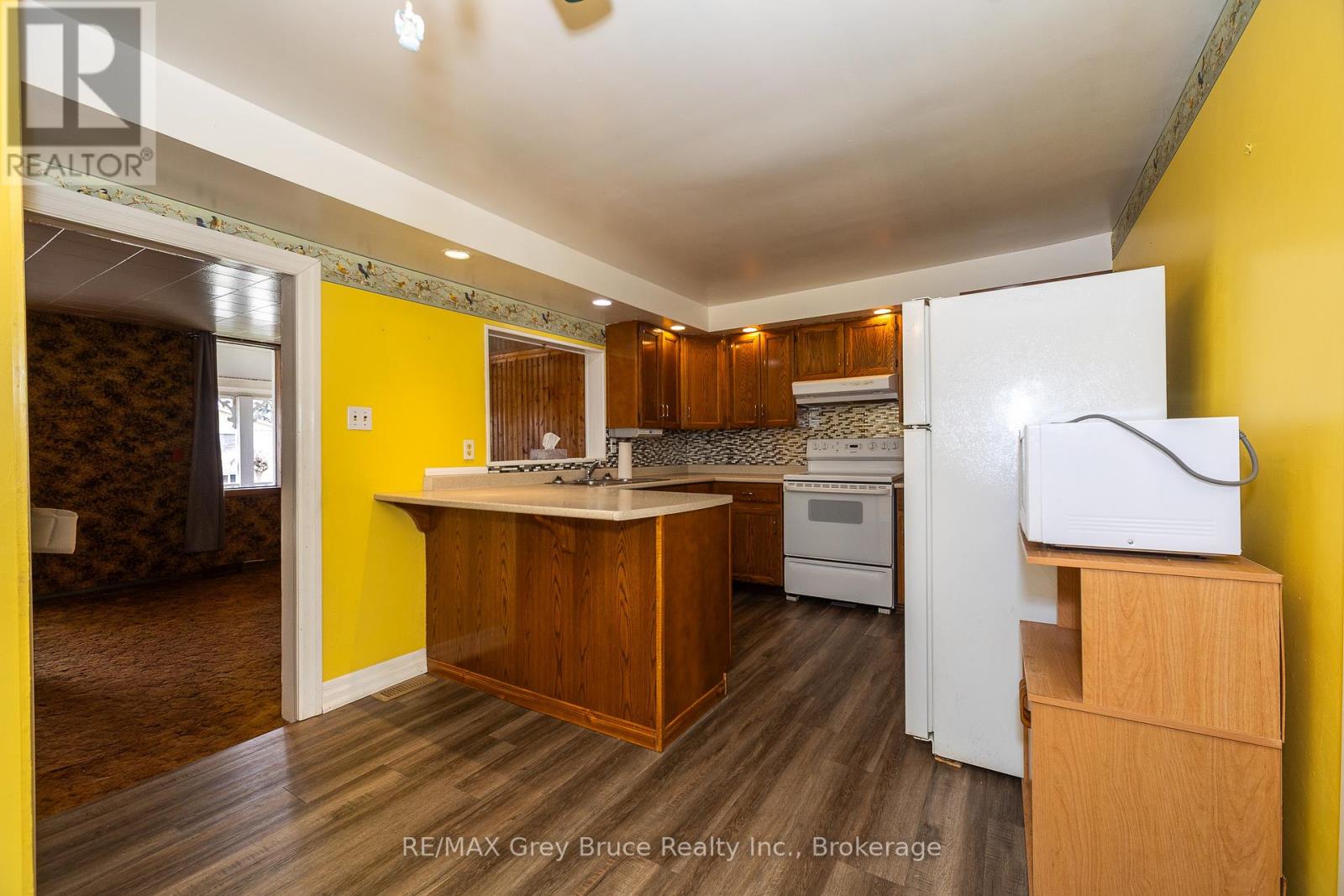 Photo 15 of 1881 6th Avenue E, Owen Sound ON
