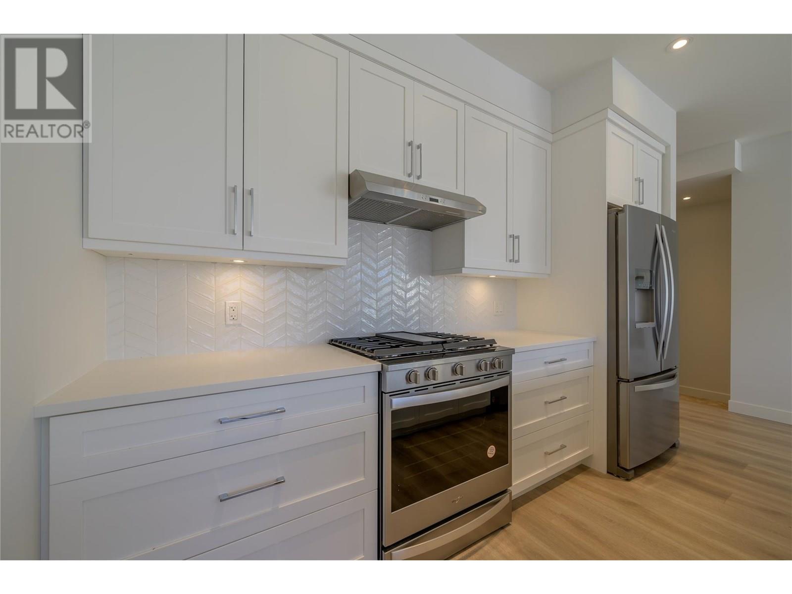 Photo 5 of 128 River Gate Drive, Kamloops BC
