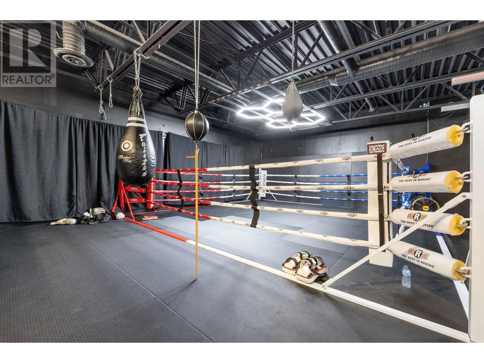 100 2476 Westlake Road, West Kelowna