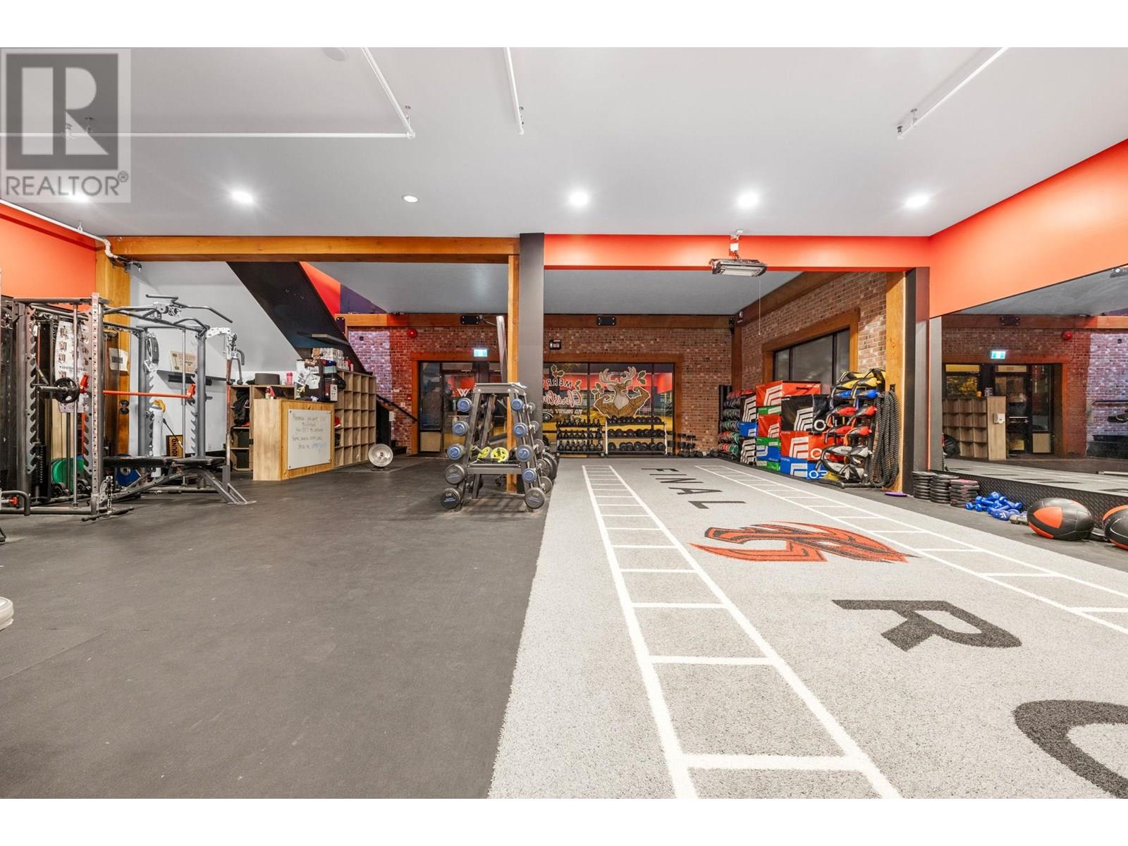 100 2476 Westlake Road, West Kelowna