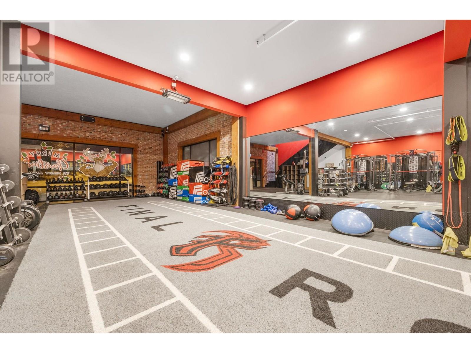100 2476 Westlake Road, West Kelowna