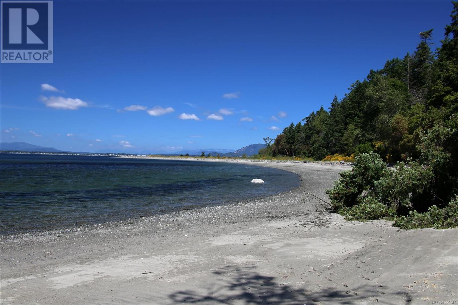  1304 Greenleaf Lane, Sidney Island