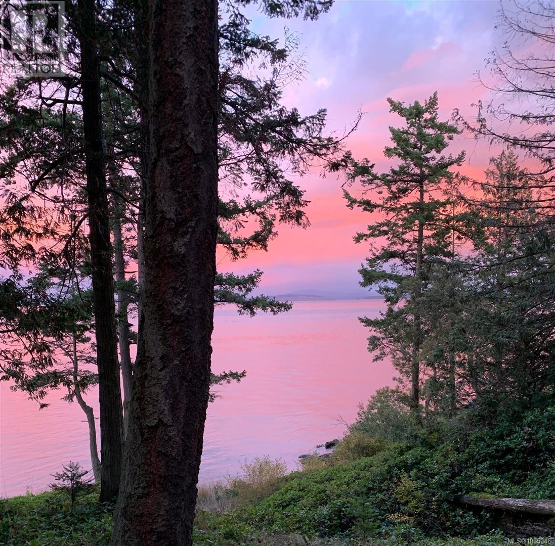  1304 Greenleaf Lane, Sidney Island