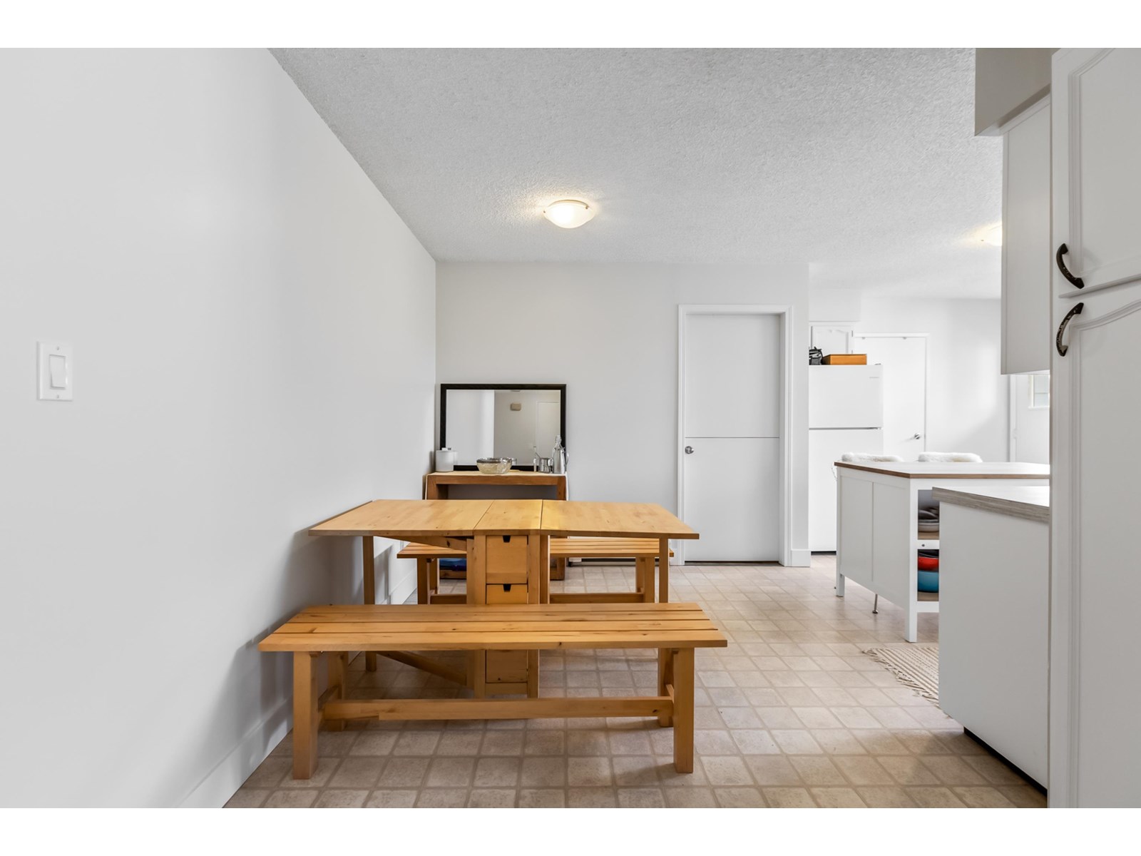 Photo 13 of 15365 Pacific Avenue, White Rock BC