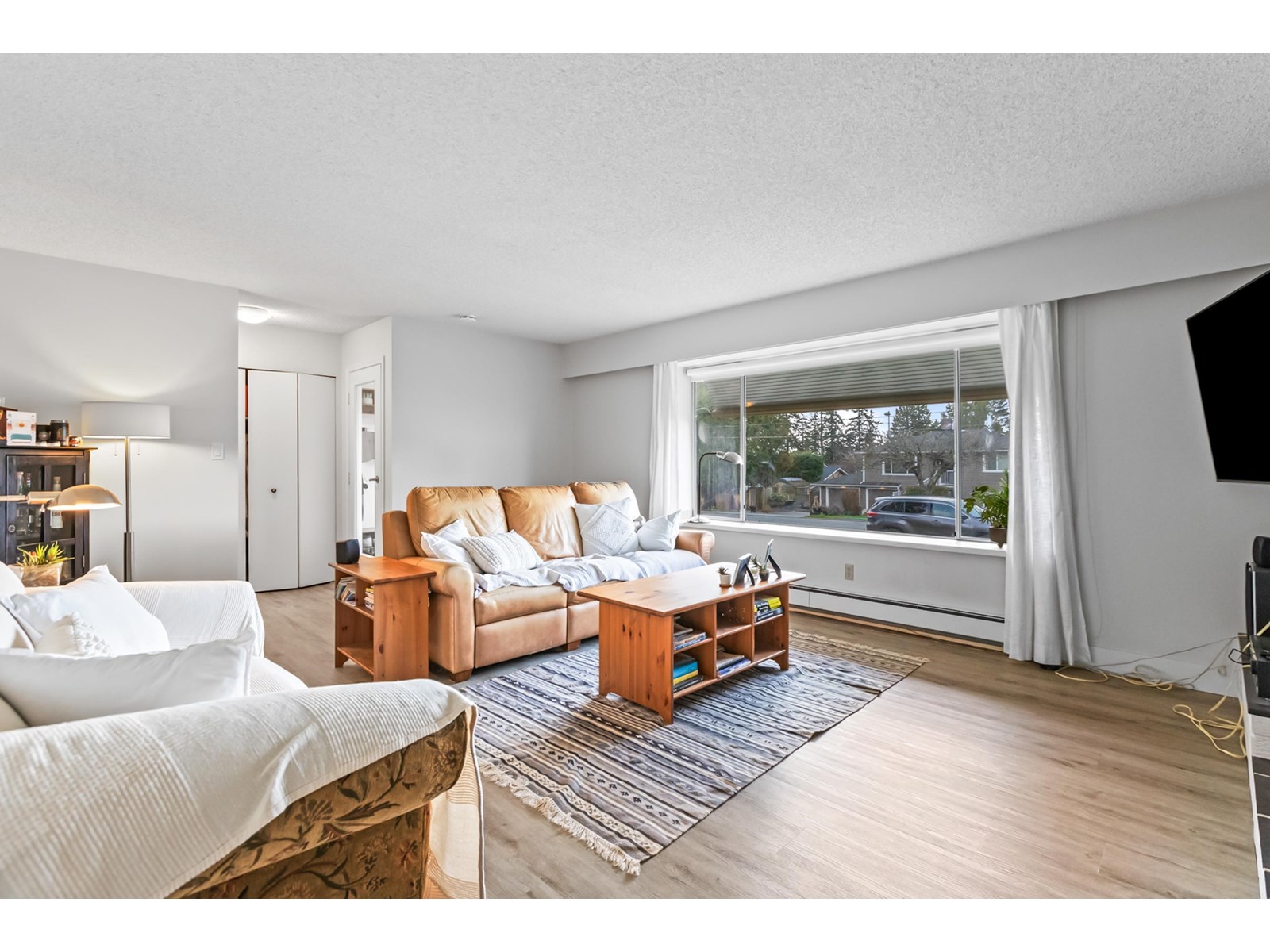 Photo 7 of 15365 Pacific Avenue, White Rock BC