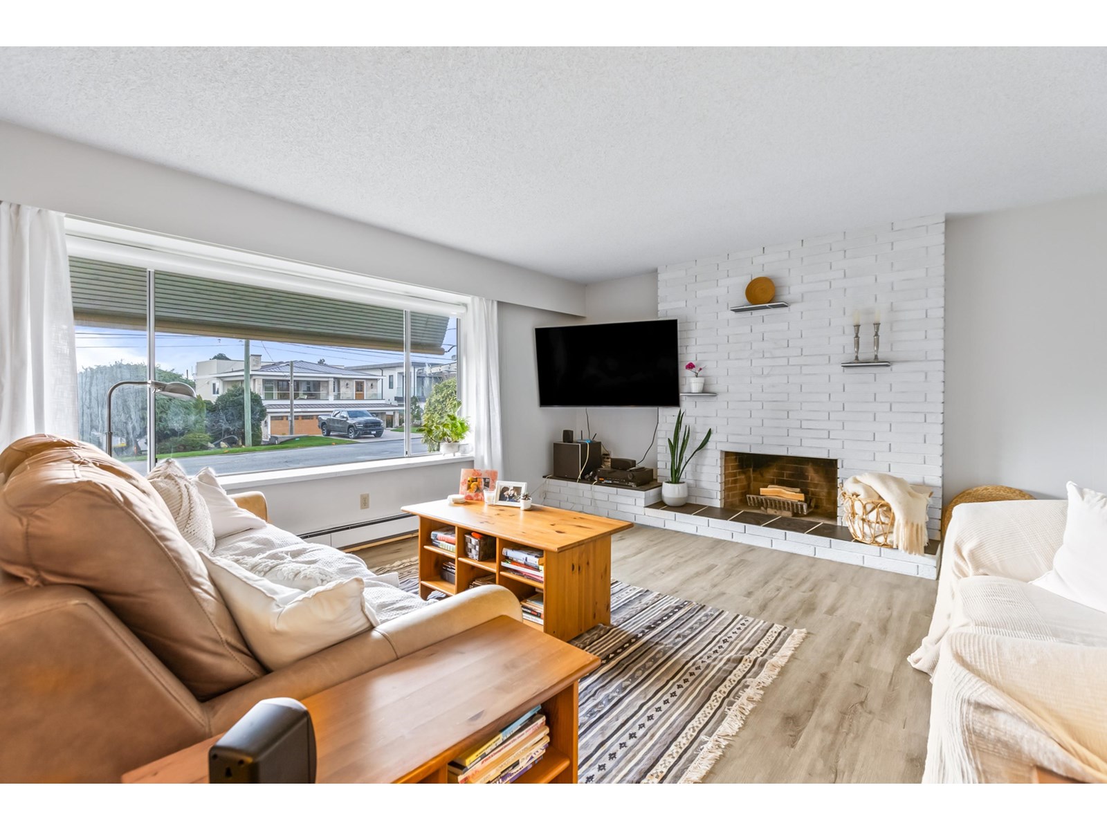 Photo 6 of 15365 Pacific Avenue, White Rock BC