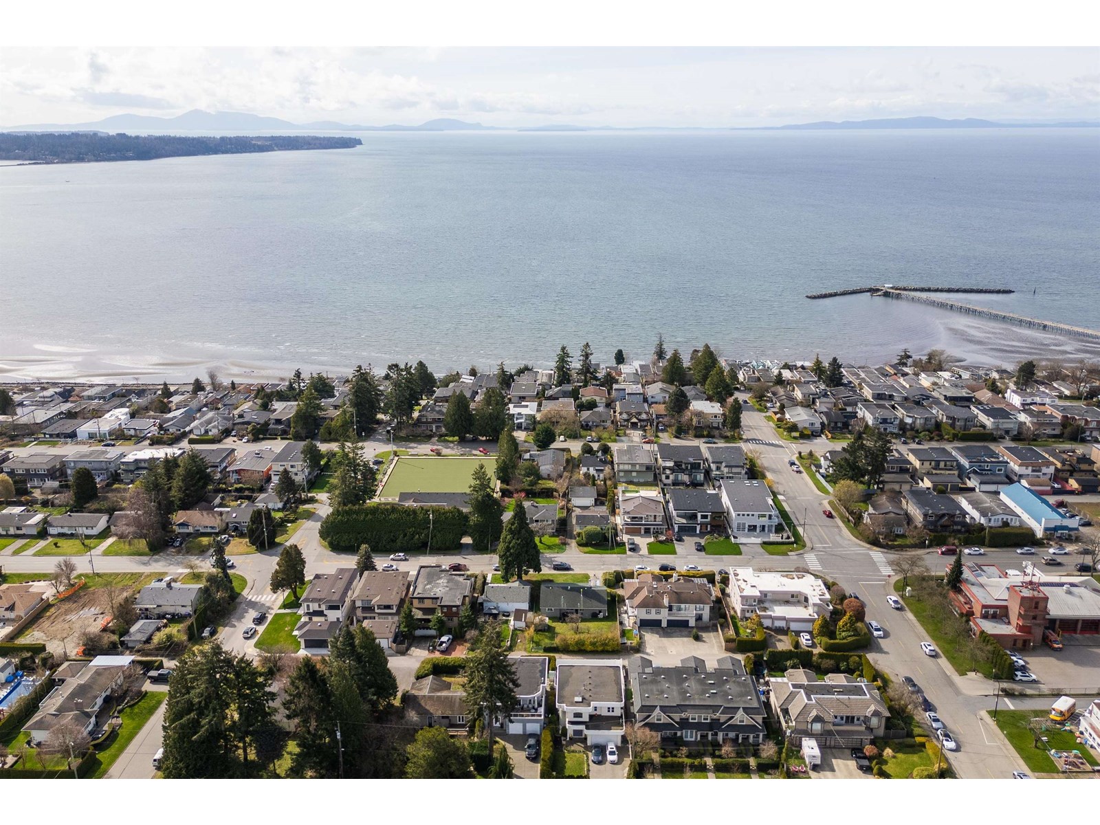 Photo 29 of 15365 Pacific Avenue, White Rock BC