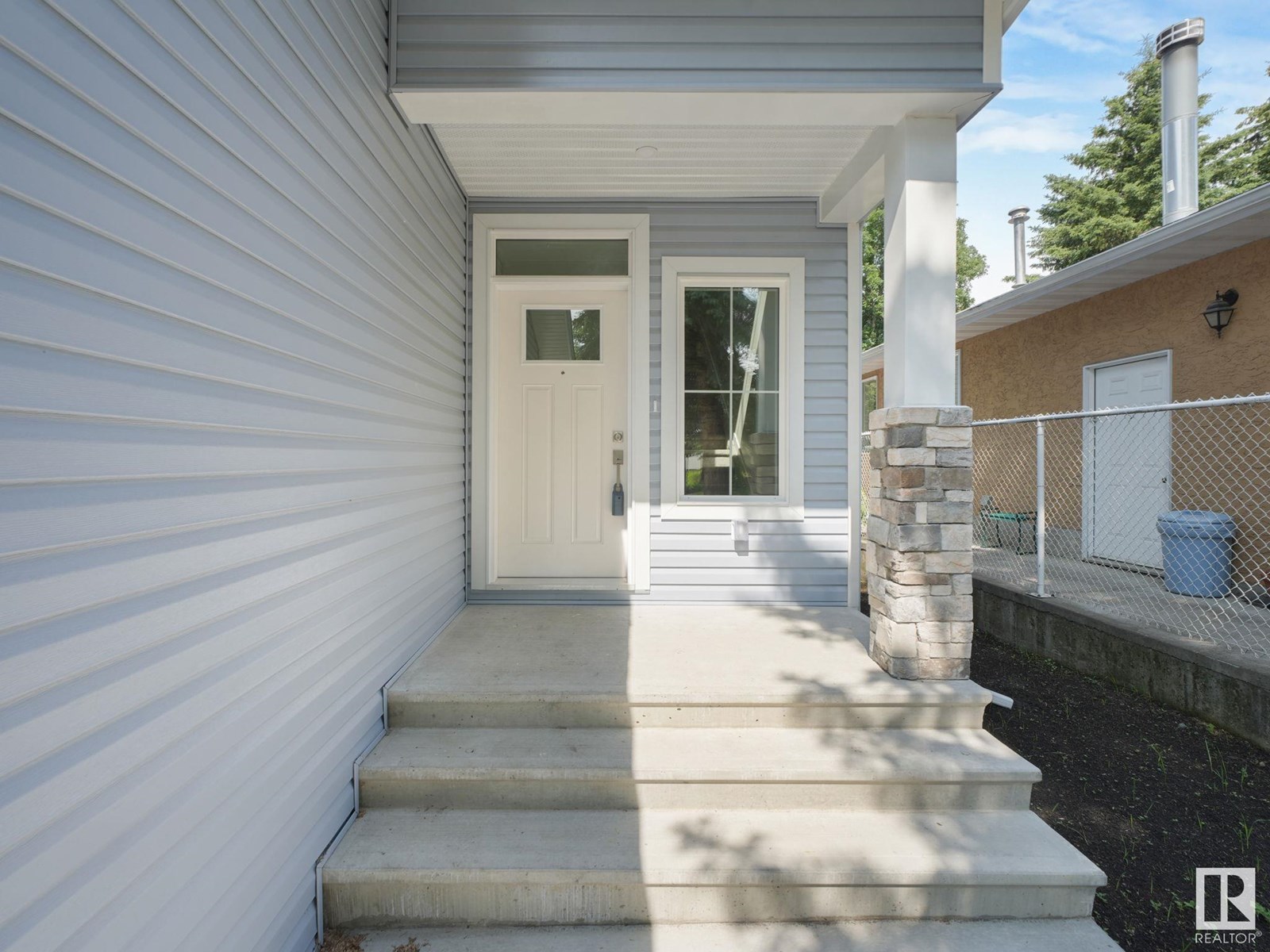 Photo 12 of 23 A Sable Cr, St Albert AB
