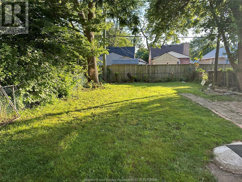 Photo 23 of 961 Campbell, Windsor ON