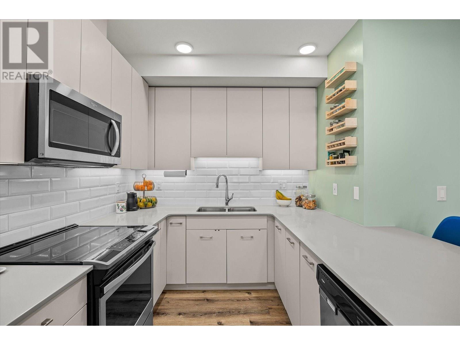 313 722 Valley Road, Kelowna