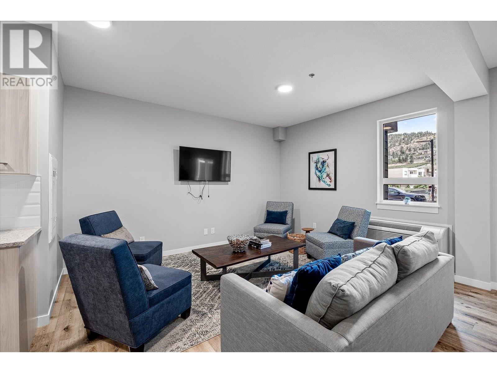 313 722 Valley Road, Kelowna