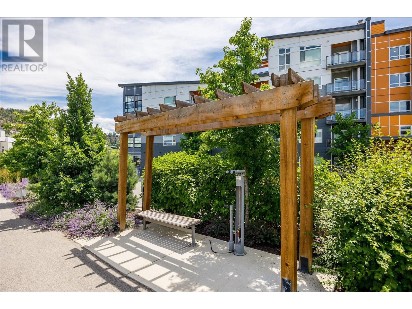 313 722 Valley Road, Kelowna