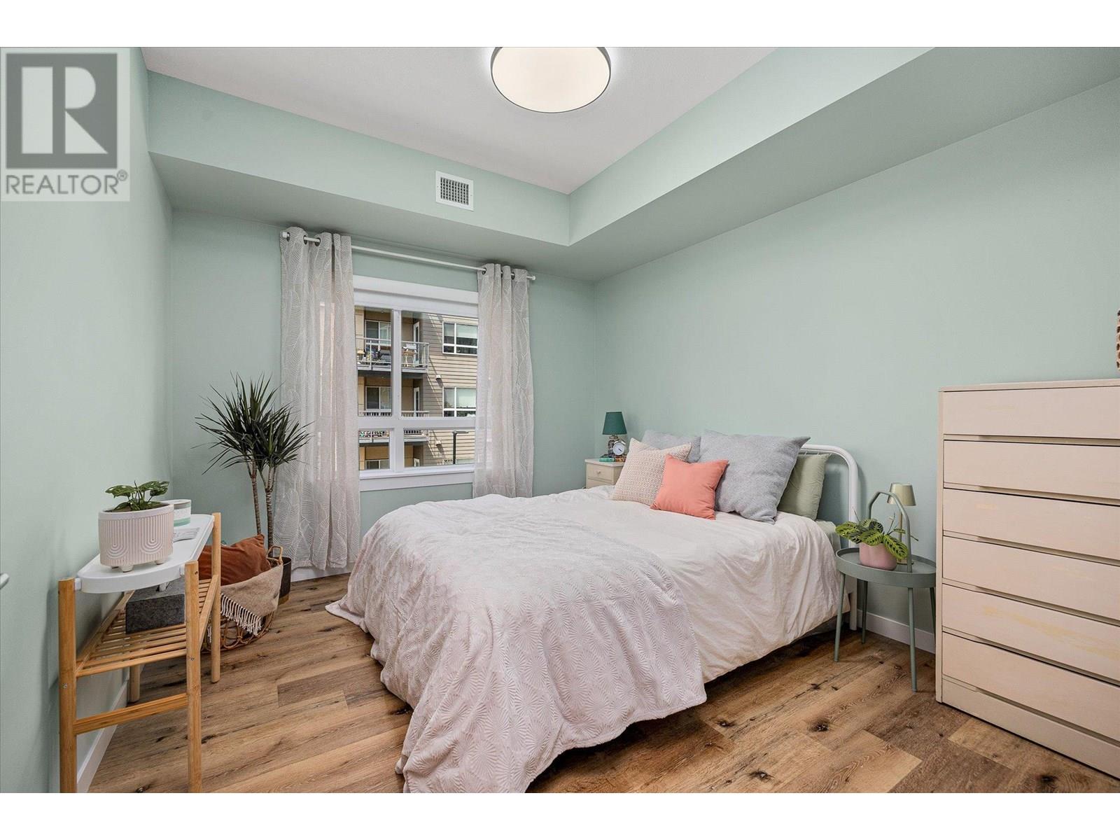 313 722 Valley Road, Kelowna