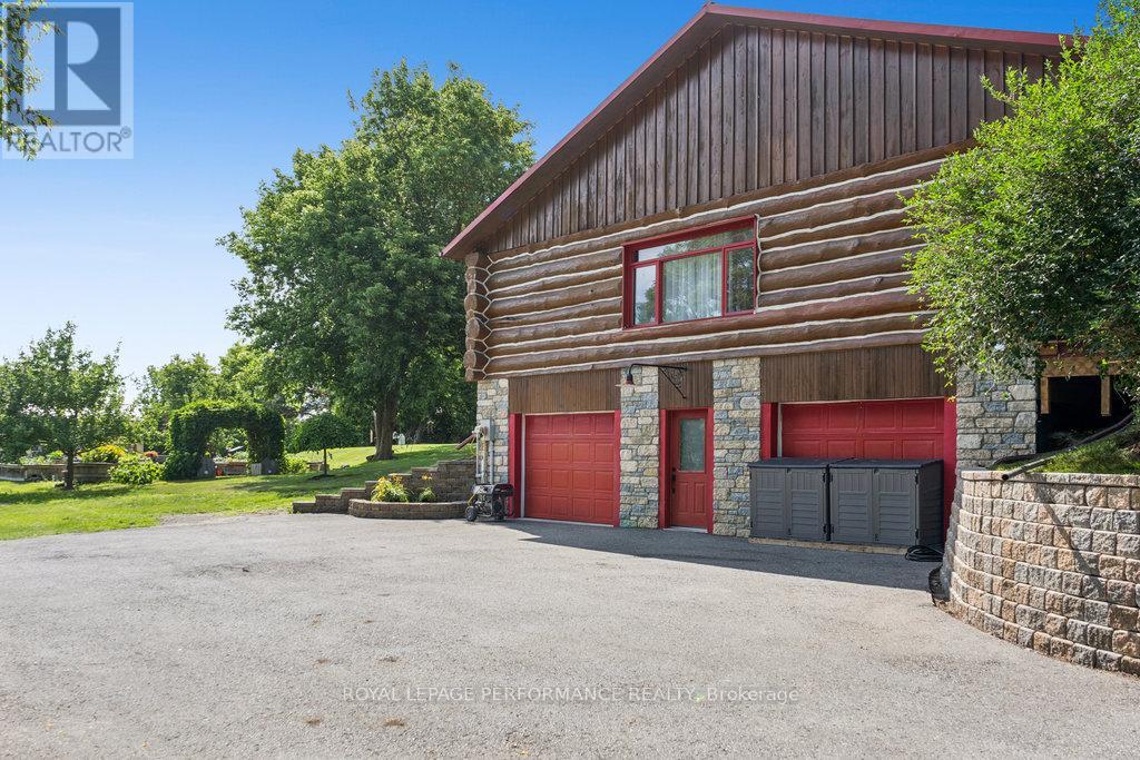 Spacious Driveway