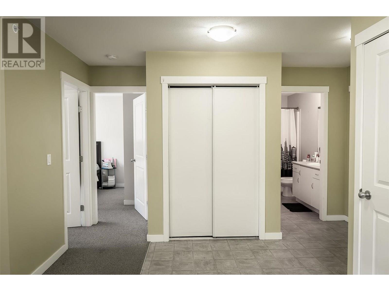 #301 1481 Glenmore Road N - 15