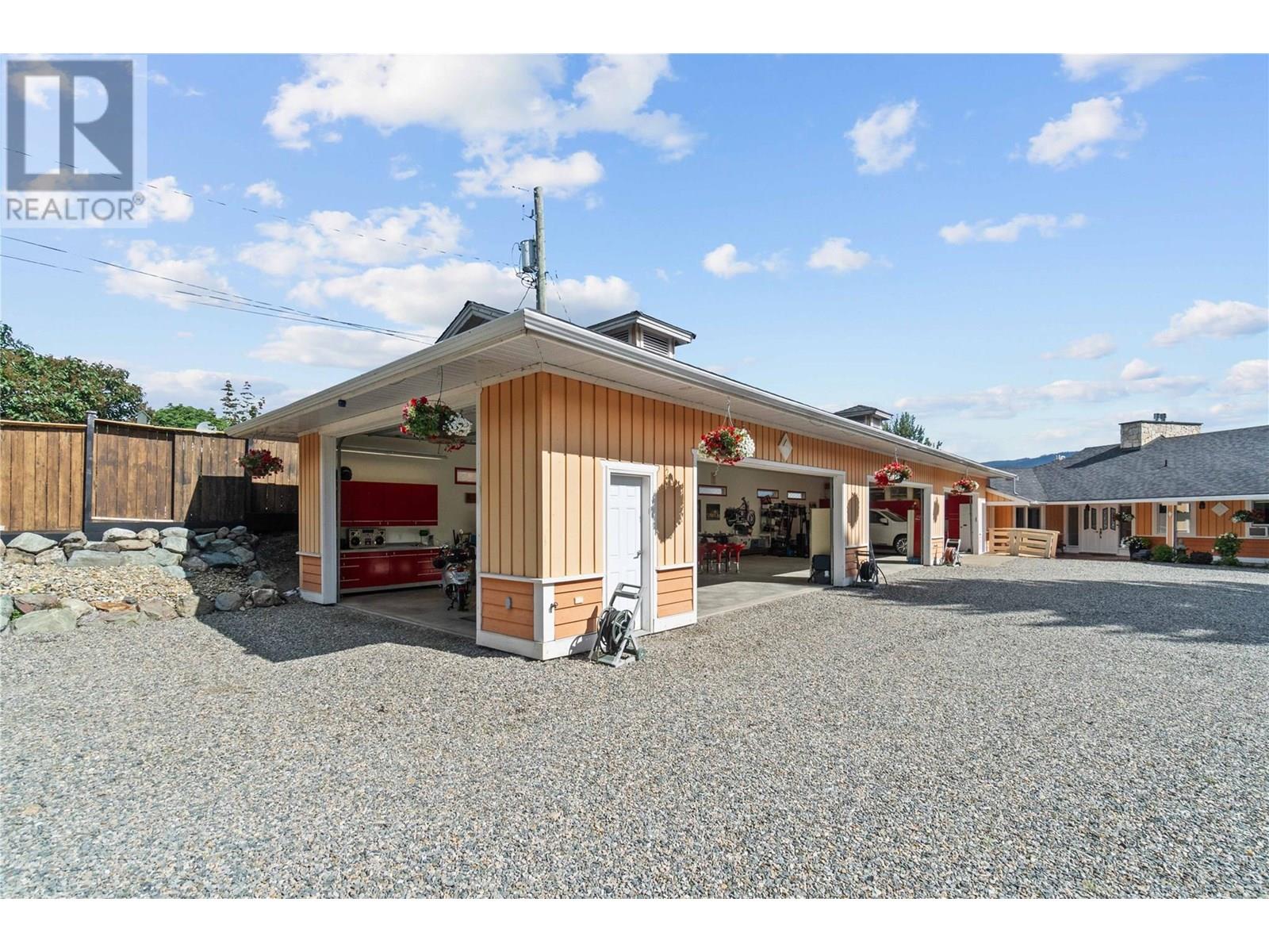 Photo 88 of 957 Garroway Road, Sorrento BC